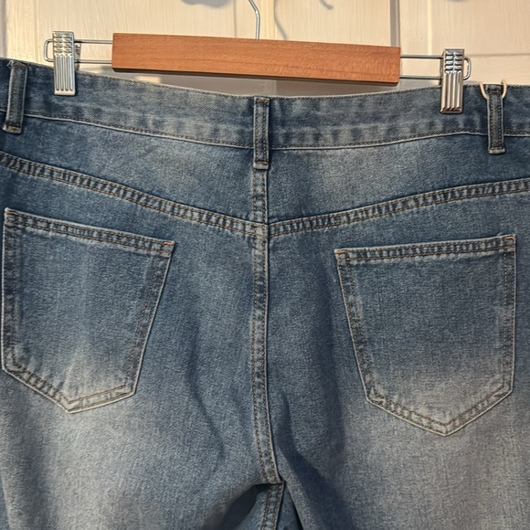 HDLTE NWT Wide LegJeans; Size XL; medium wash - Picture 9 of 11